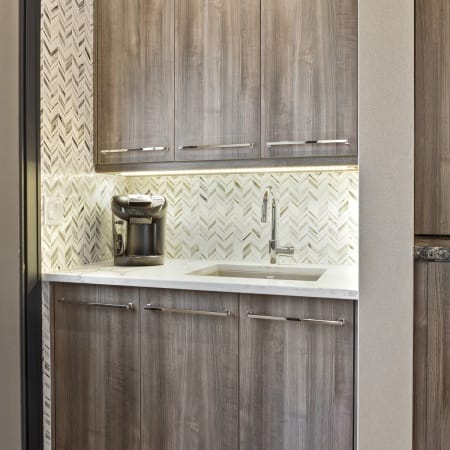 Wet Bar in Butler's Pantry