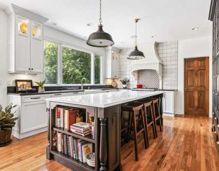 End Cap Storage on Island