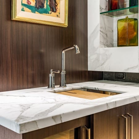 Quartz Countertop with Cutting Board Sink Accesory