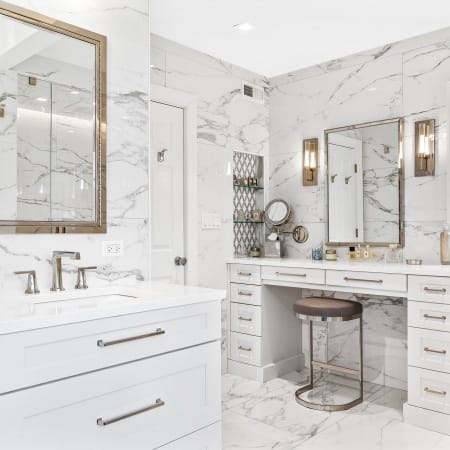 Extensive Drawer Storage