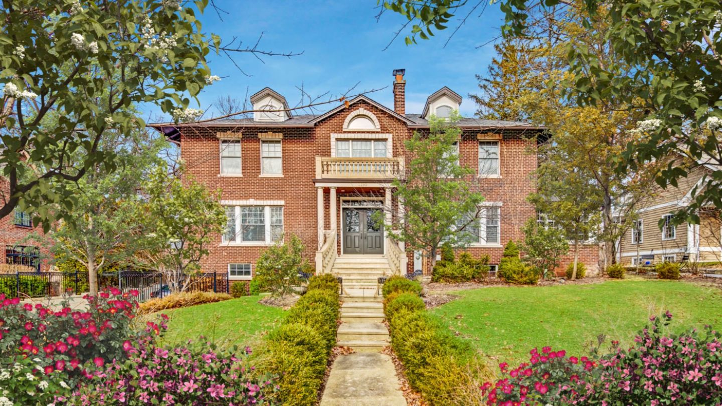 How to Renovate a Historic Home While Preserving Its Charm